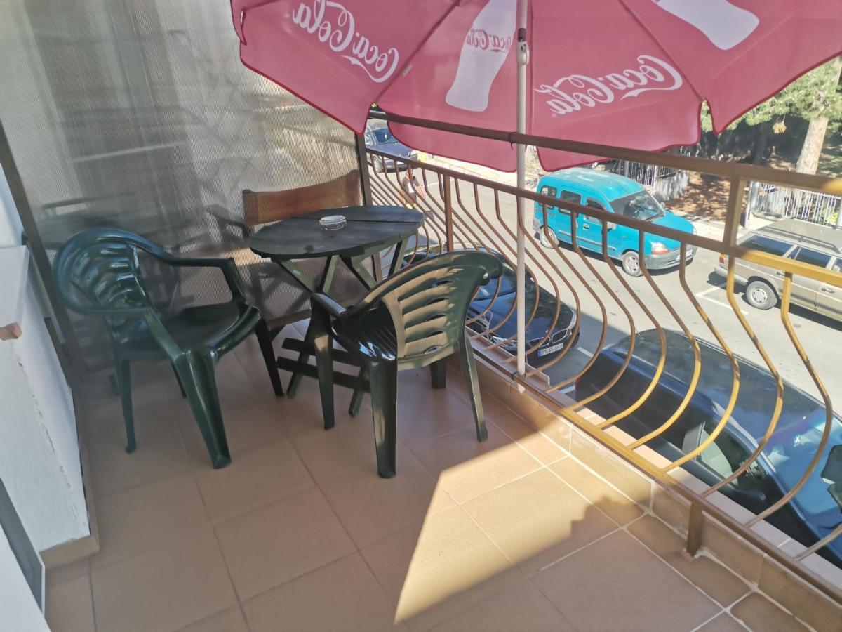 Kazlarov Guest House Китен Экстерьер фото