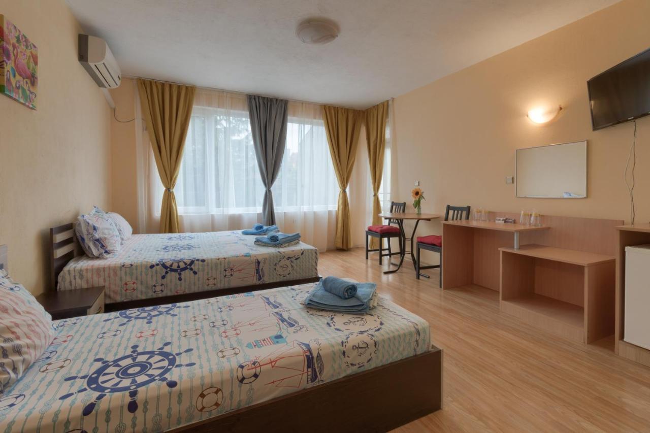 Kazlarov Guest House Китен Экстерьер фото