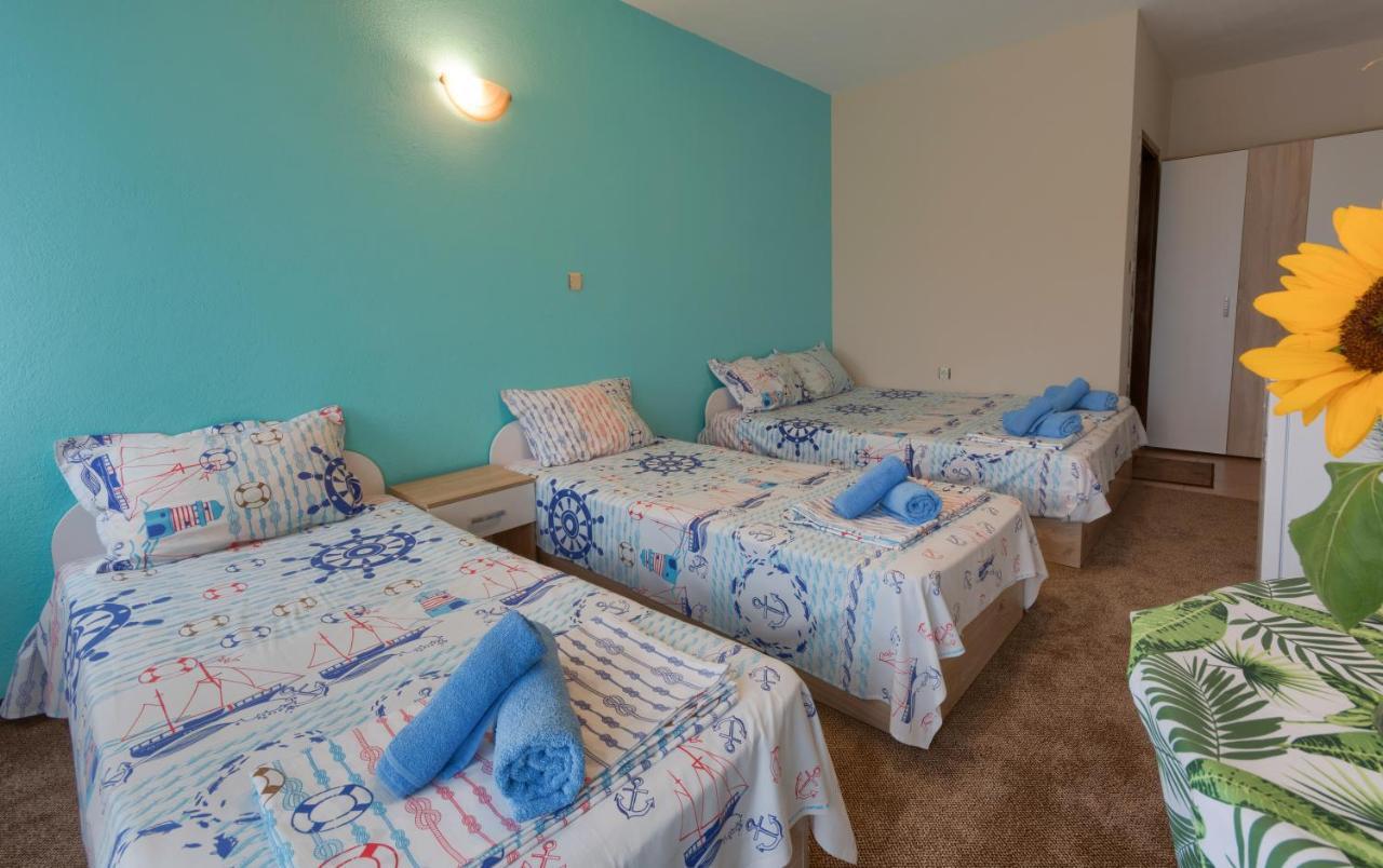 Kazlarov Guest House Китен Экстерьер фото