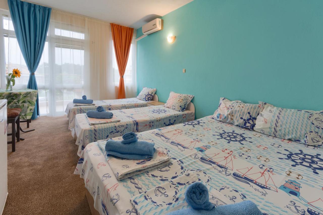 Kazlarov Guest House Китен Экстерьер фото