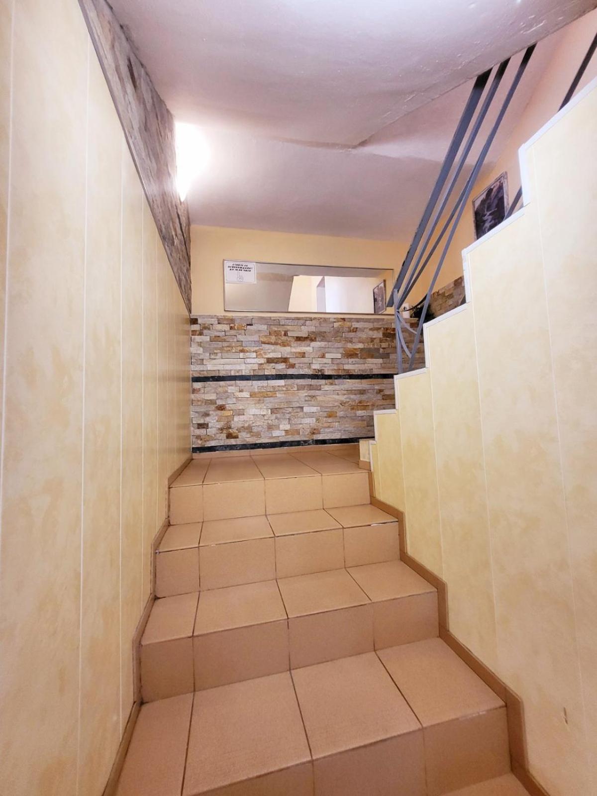 Kazlarov Guest House Китен Экстерьер фото