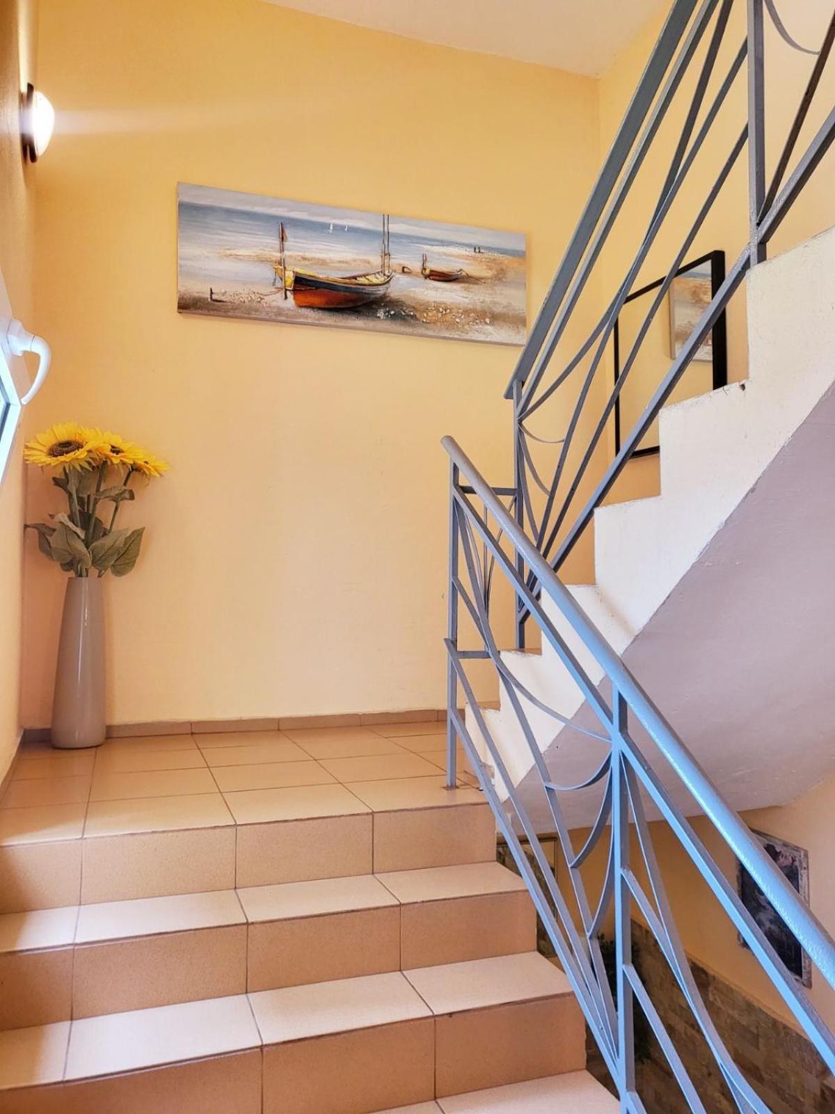 Kazlarov Guest House Китен Экстерьер фото