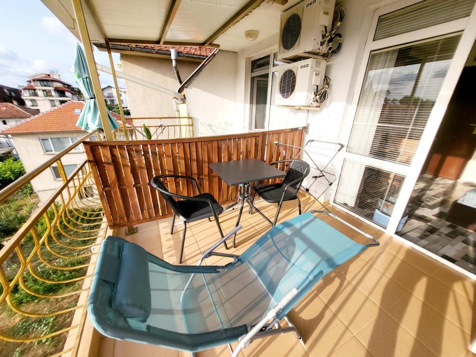 Kazlarov Guest House Китен Экстерьер фото
